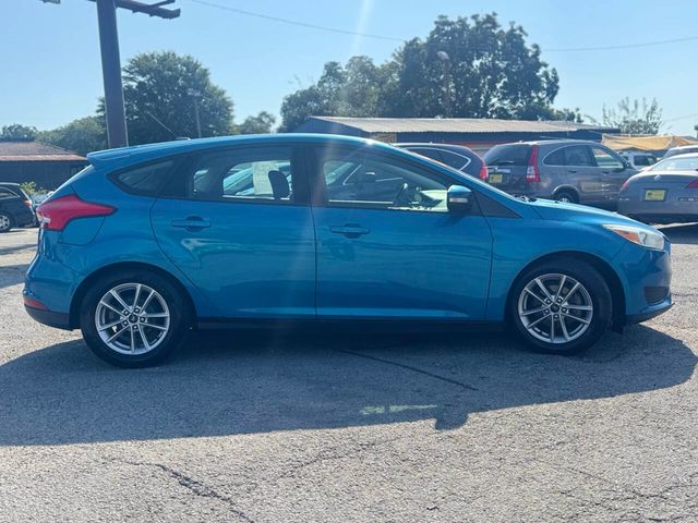 2015 Ford Focus 5dr Hatchback SE - 22915551 - 6