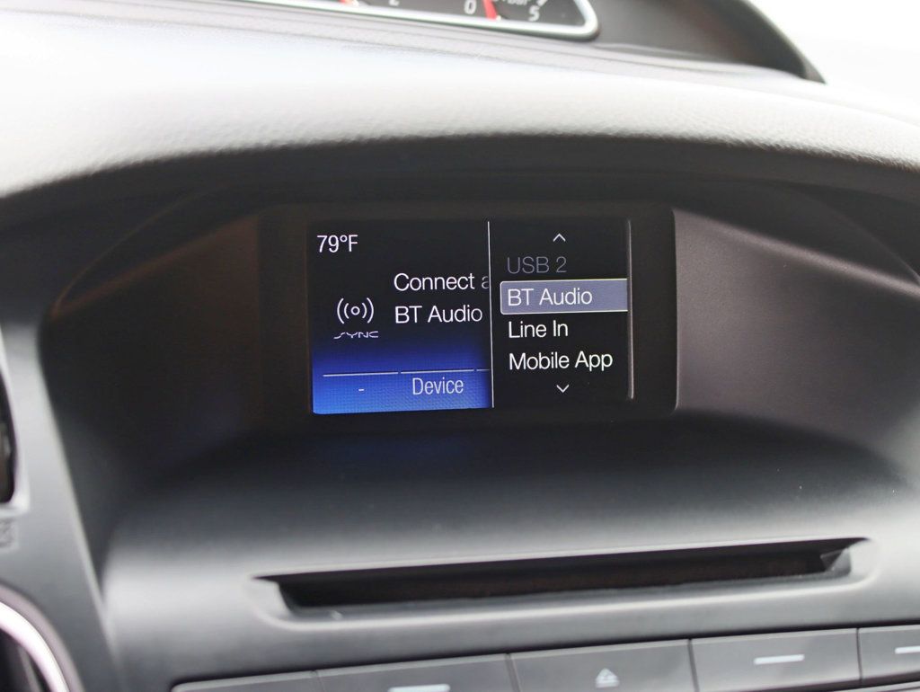 2015 Ford Focus ST photo 16