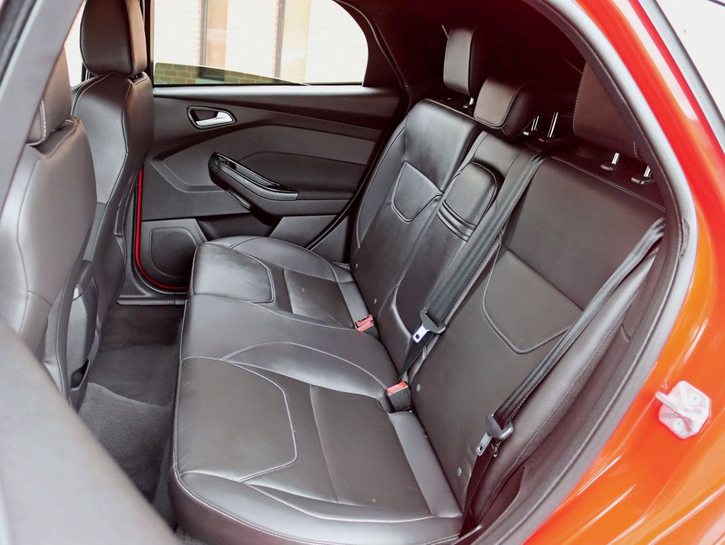 2015 Ford Focus ST photo 25