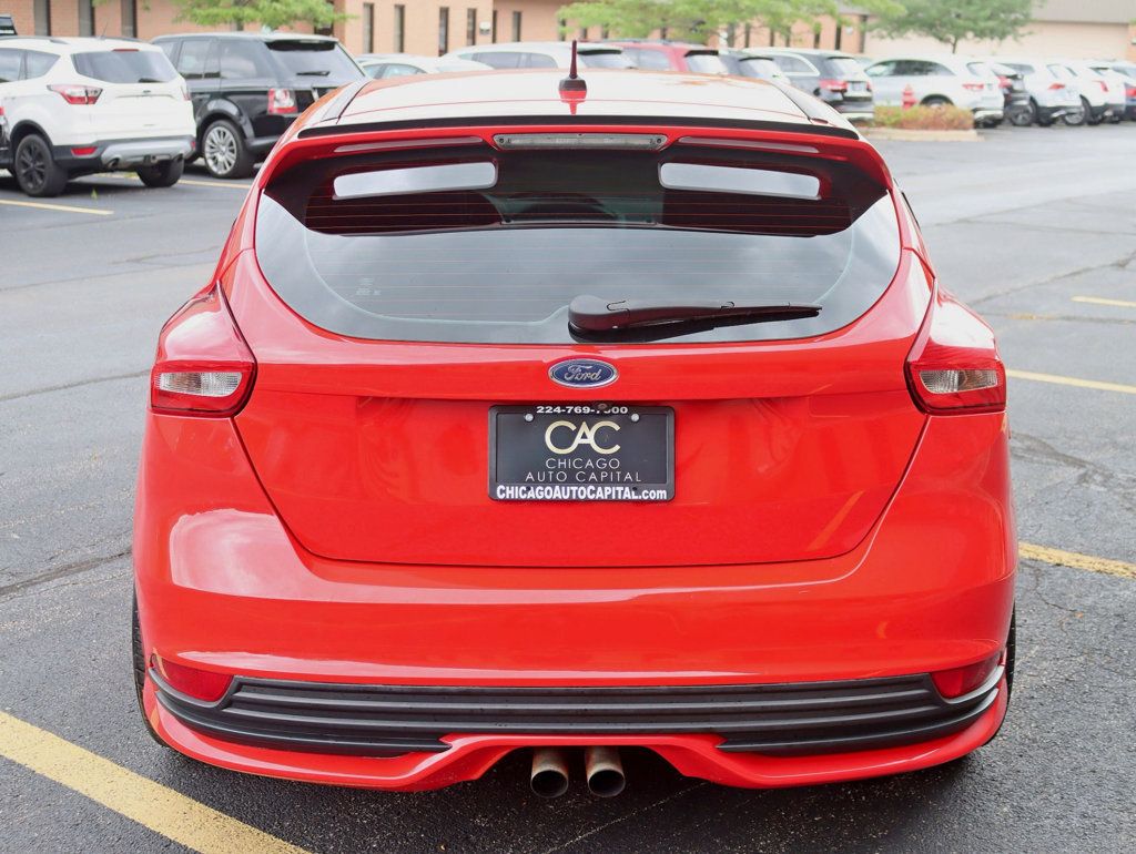 2015 Ford Focus ST photo 6