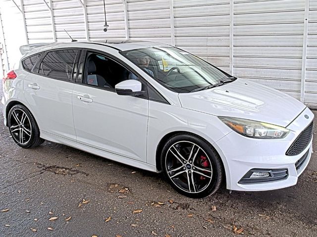2015 Ford Focus 5dr Hatchback ST - 23011392 - 3