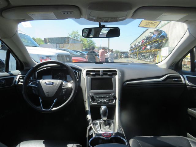 2015 Ford Fusion 4dr Sedan SE FWD - 23028519 - 9