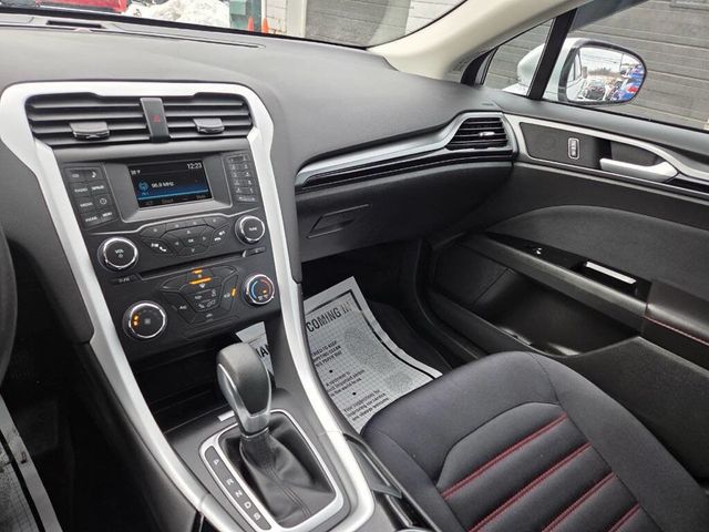2015 Ford Fusion 4dr Sedan SE FWD - 22983741 - 13