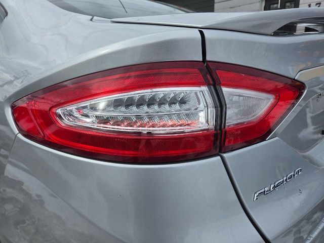 2015 Ford Fusion 4dr Sedan SE FWD - 22983741 - 19