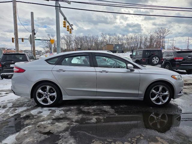 2015 Ford Fusion 4dr Sedan SE FWD - 22983741 - 5