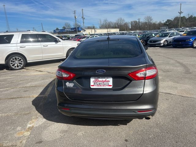 2015 Ford Fusion 4dr Sedan SE FWD - 22970988 - 4