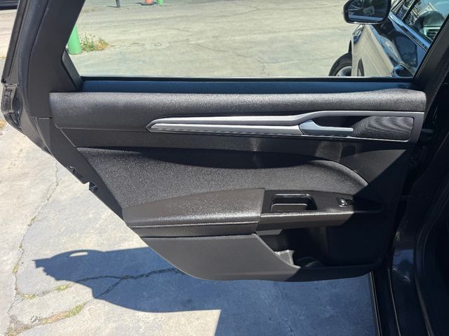 2015 Ford Fusion 4dr Sedan SE FWD - 23001843 - 13