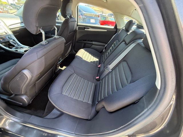 2015 Ford Fusion 4dr Sedan SE FWD - 23001843 - 14