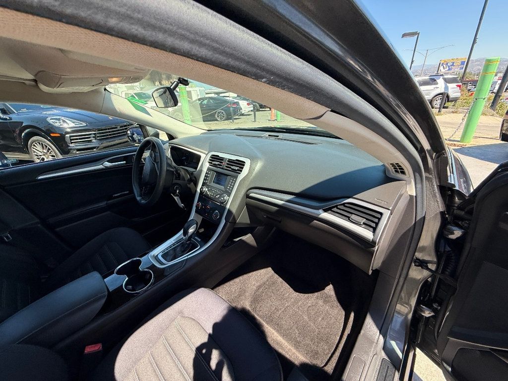 2015 Ford Fusion 4dr Sedan SE FWD - 23001843 - 16