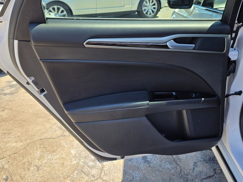 2015 Ford Fusion 4dr Sedan SE FWD - 23004102 - 18