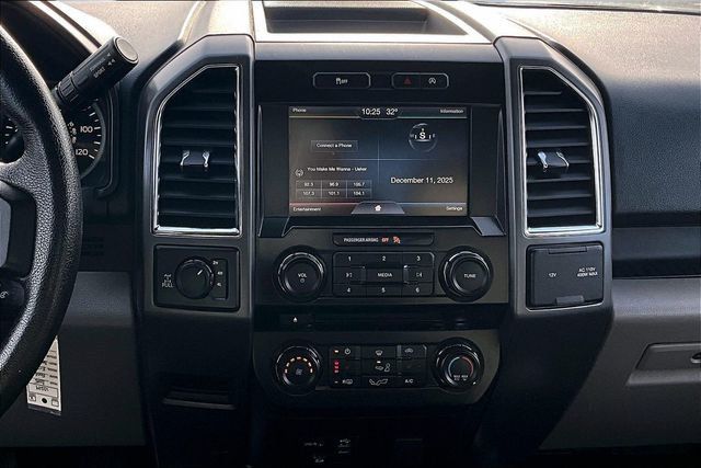 2015 Ford F-150  - 22947719 - 21