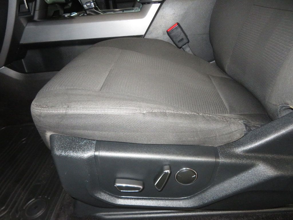 2015 Ford F-150 XLT photo 18