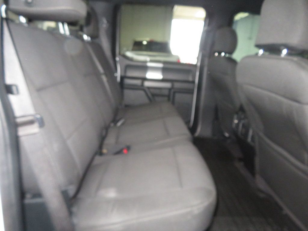 2015 Ford F-150 XLT photo 23