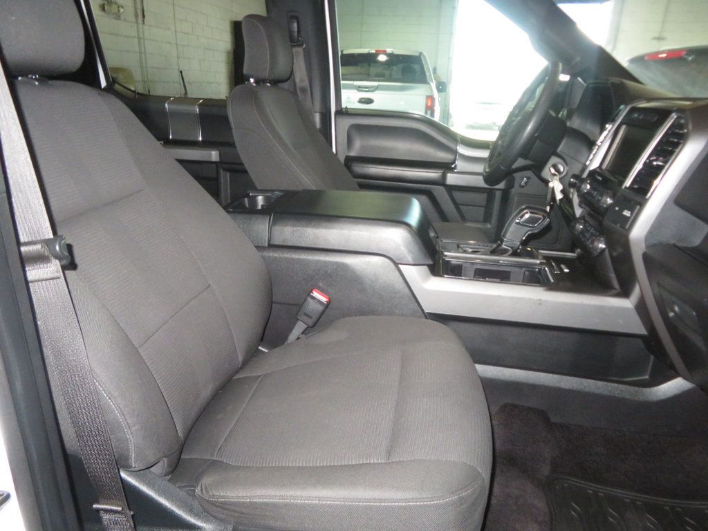 2015 Ford F-150 XLT photo 29