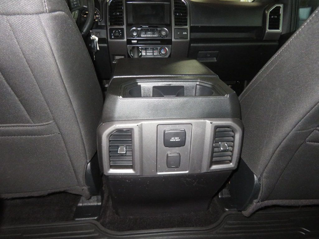2015 Ford F-150 XLT photo 30