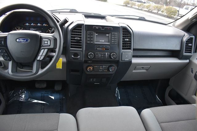 2015 Ford F-150 2WD SuperCrew 145" XL - 22983670 - 14