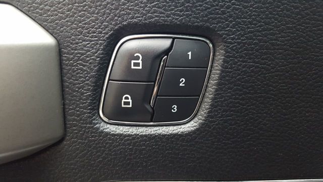 2015 Ford F-150 4WD SuperCab 145" Lariat - 18570647 - 17