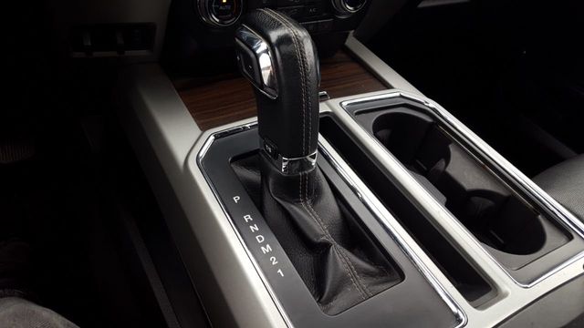 2015 Ford F-150 4WD SuperCab 145" Lariat - 18570647 - 23