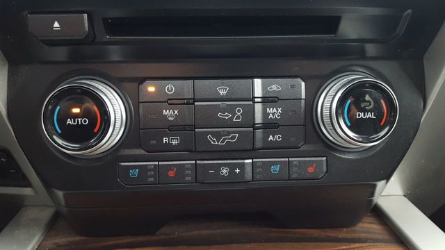 2015 Ford F-150 4WD SuperCab 145" Lariat - 18570647 - 24