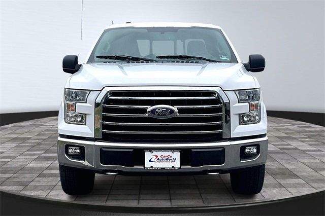 2015 Ford F-150 XLT photo 2