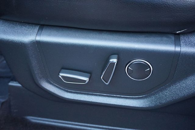 2015 Ford F-150 4WD SuperCrew 145" Lariat - 23041180 - 21