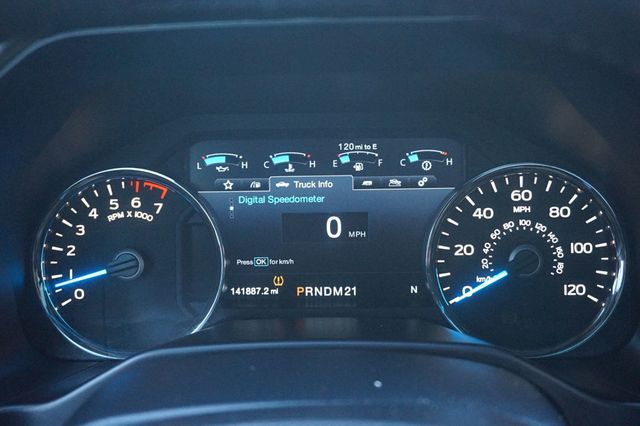 2015 Ford F-150 4WD SuperCrew 145" Lariat - 23041180 - 26