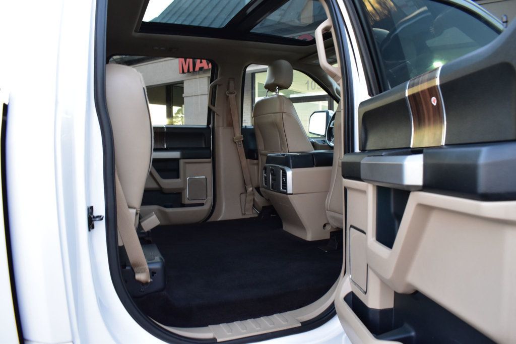 2015 Ford F-150 4WD SuperCrew 145" Lariat - 22975629 - 24