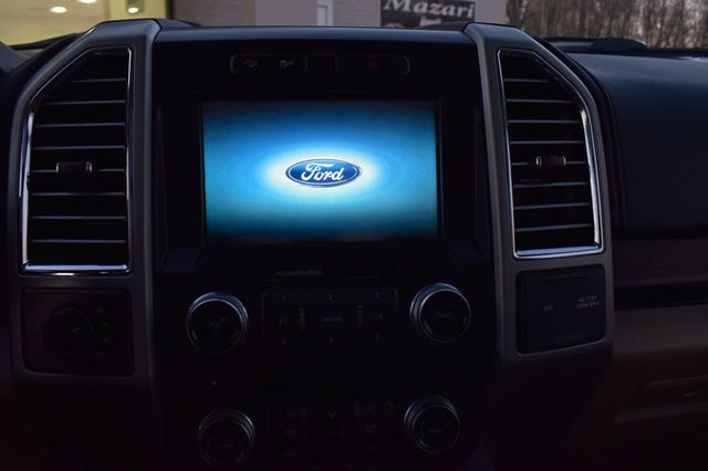 2015 Ford F-150 4WD SuperCrew 145" Lariat - 22975629 - 31