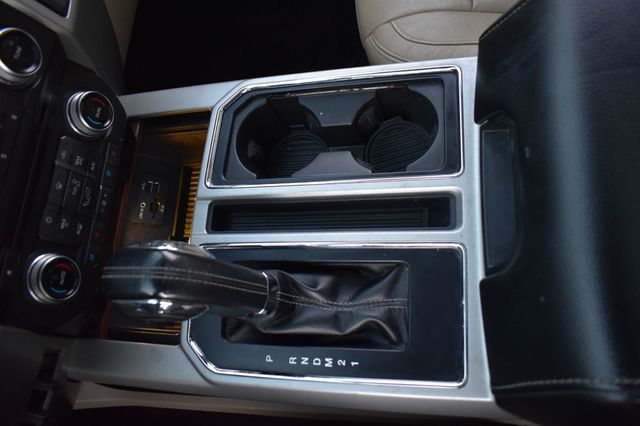 2015 Ford F-150 4WD SuperCrew 145" Lariat - 22975629 - 43