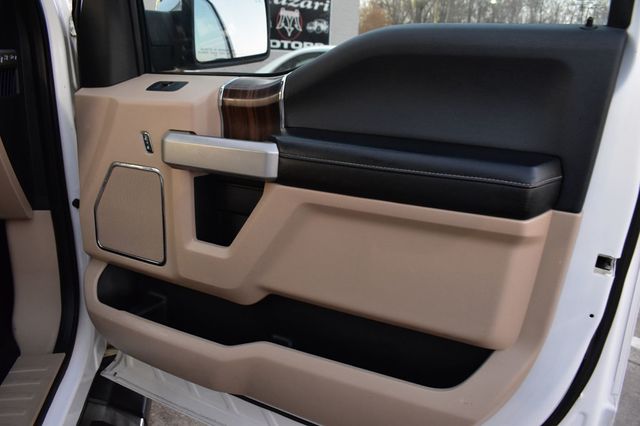 2015 Ford F-150 4WD SuperCrew 145" Lariat - 22975629 - 47