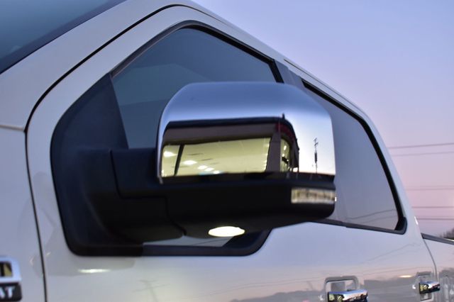 2015 Ford F-150 4WD SuperCrew 145" Lariat - 22975629 - 52