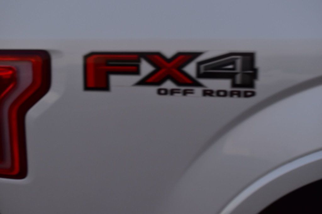 2015 Ford F-150 4WD SuperCrew 145" Lariat - 22975629 - 55