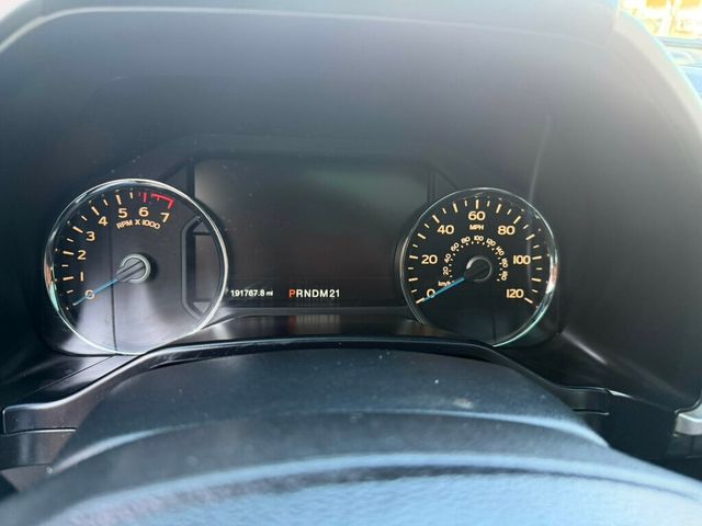 2015 Ford F-150 4WD SuperCrew 145" Lariat - 22991971 - 17