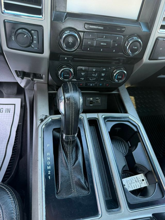 2015 Ford F-150 4WD SuperCrew 145" Lariat - 22991971 - 18