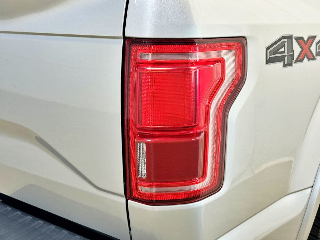 2015 Ford F-150 4WD SuperCrew 145" Lariat - 23035712 - 9