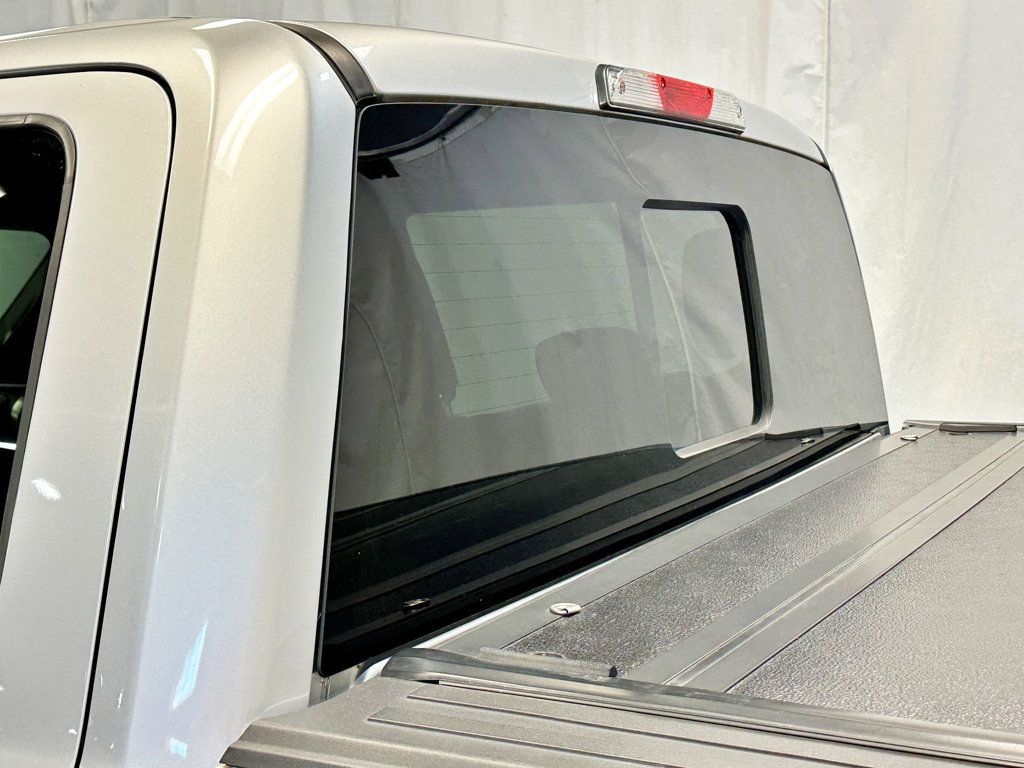 2015 Ford F-150 4WD SuperCrew 145" Lariat - 23035712 - 10