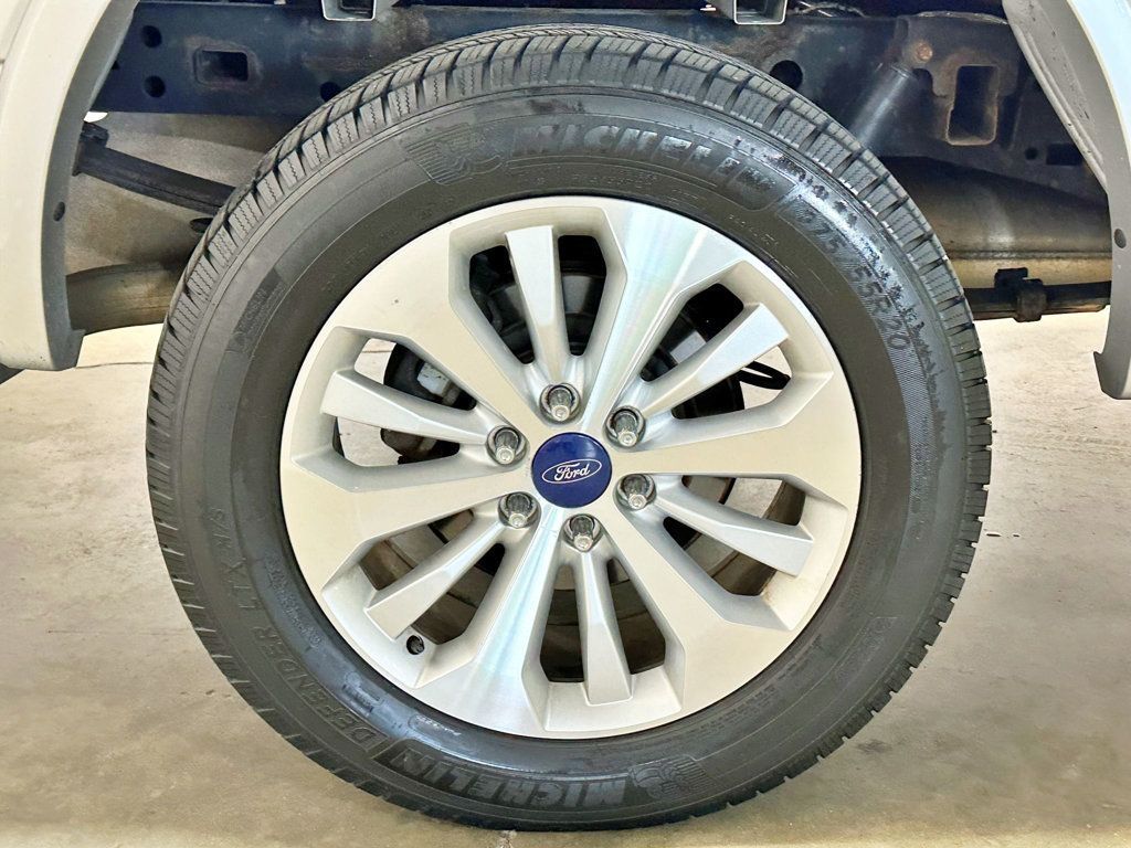 2015 Ford F-150 4WD SuperCrew 145" Lariat - 23035712 - 16