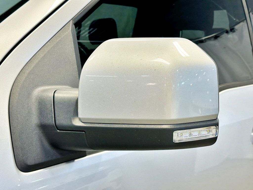2015 Ford F-150 4WD SuperCrew 145" Lariat - 23035712 - 19