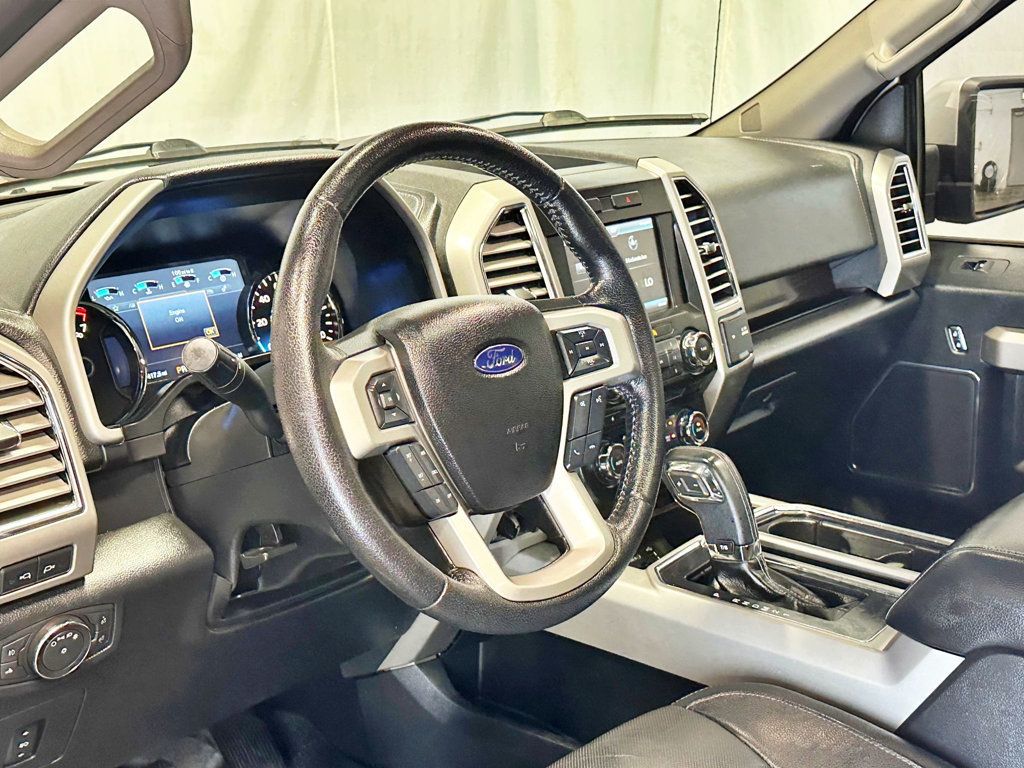 2015 Ford F-150 4WD SuperCrew 145" Lariat - 23035712 - 28