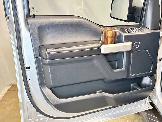 2015 Ford F-150 4WD SuperCrew 145" Lariat - 23035712 - 30