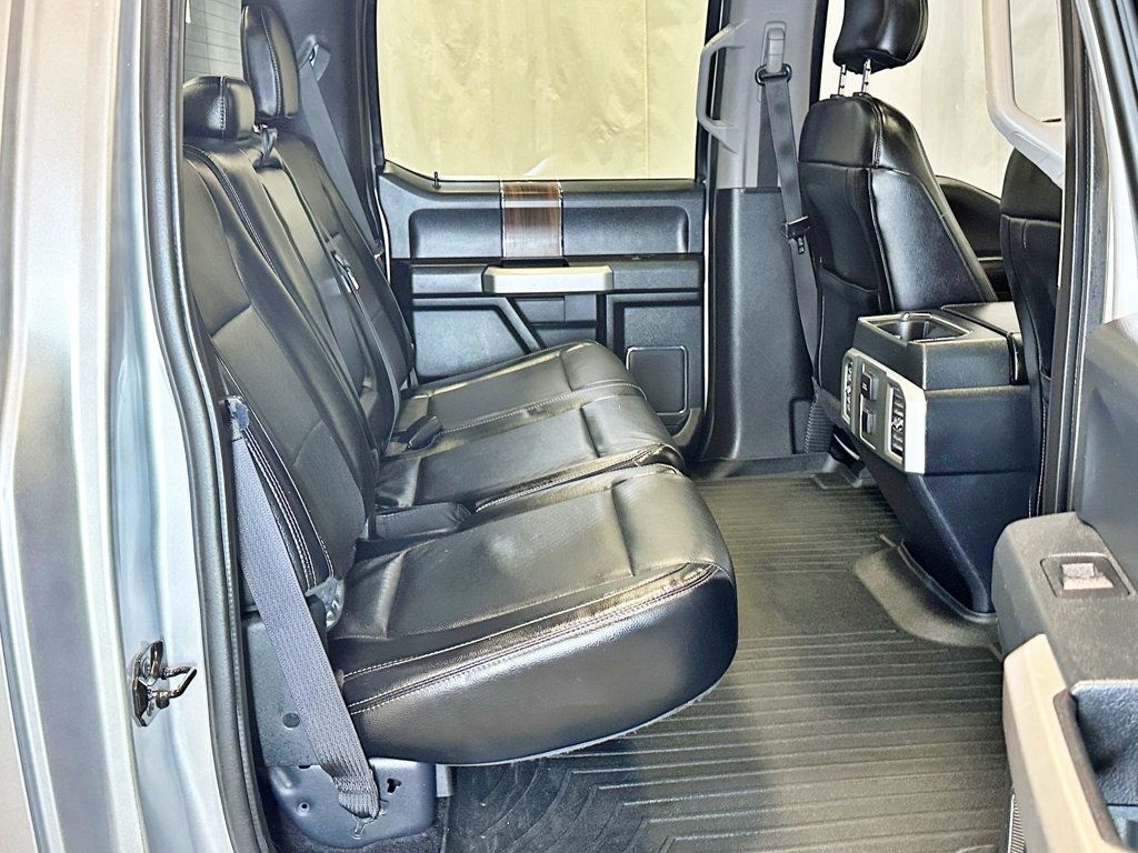 2015 Ford F-150 4WD SuperCrew 145" Lariat - 23035712 - 38