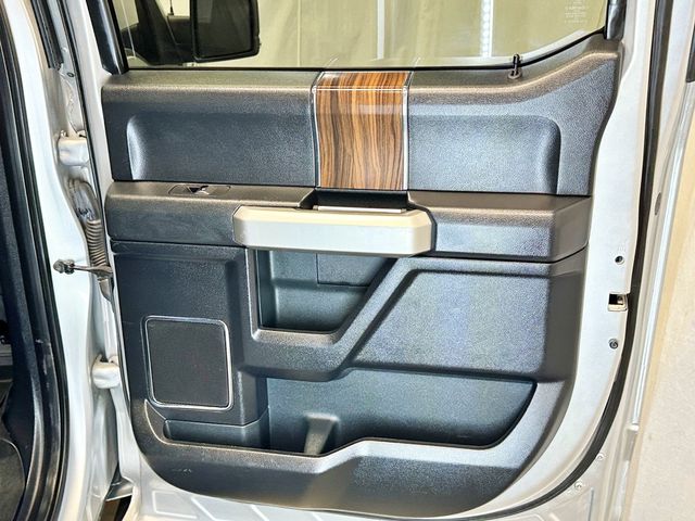 2015 Ford F-150 4WD SuperCrew 145" Lariat - 23035712 - 40