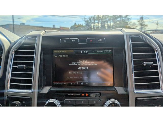 2015 Ford F-150 4WD SuperCrew 145" Lariat - 22909095 - 22