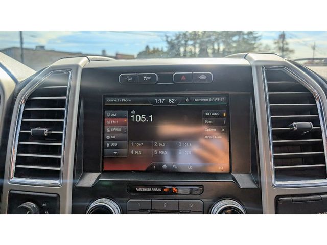 2015 Ford F-150 4WD SuperCrew 145" Lariat - 22909095 - 24