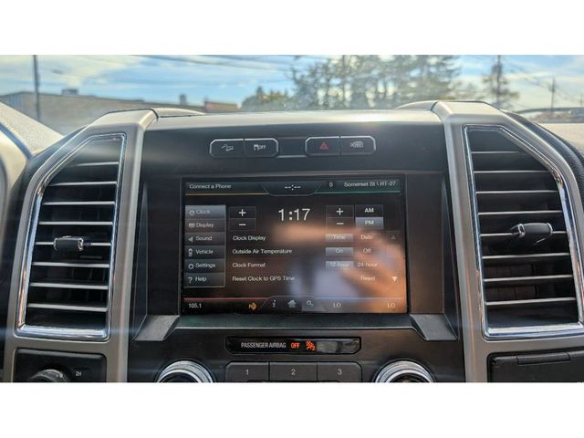 2015 Ford F-150 4WD SuperCrew 145" Lariat - 22909095 - 25