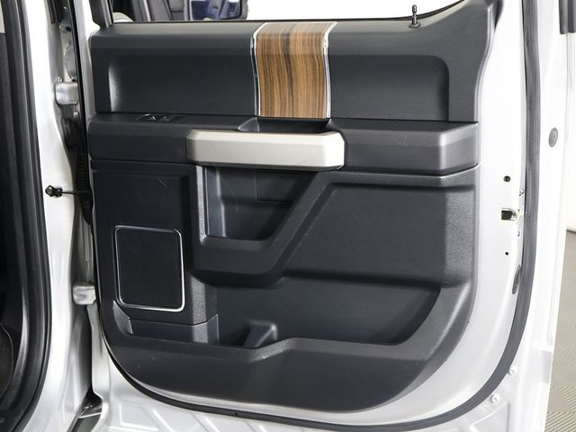 2015 Ford F-150 4WD SuperCrew 145" Lariat - 22941287 - 28