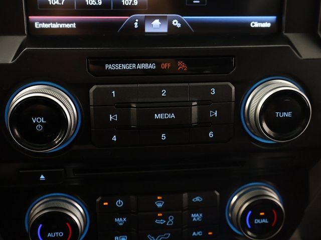 2015 Ford F-150 4WD SuperCrew 145" Lariat - 22941287 - 54