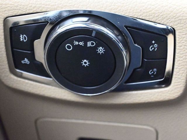 2015 Ford F-150 4WD SuperCrew 145" Lariat - 23001943 - 21