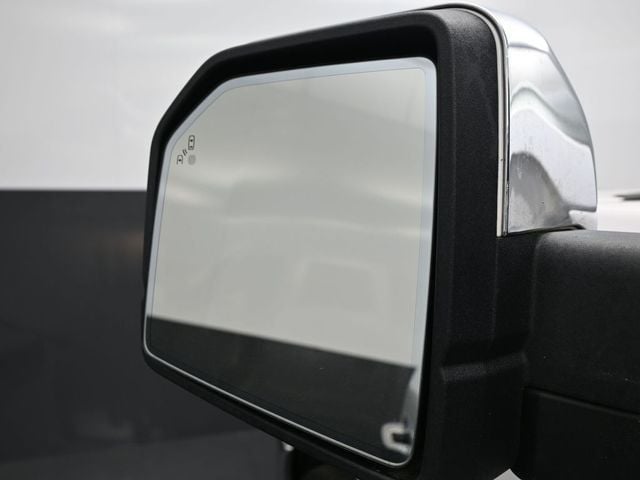 2015 Ford F-150 4WD SuperCrew 145" Lariat - 23001943 - 3