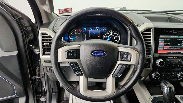 2015 Ford F-150 4WD SuperCrew 145'' Lariat with 502A, Twin Panel Moonroof & ACC - 22956687 - 13